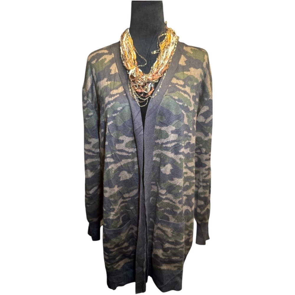 NWT HEAT N CRUSH CARDIGAN TUNIC LONG SLEEVE WOMEN CAMO SWEATER